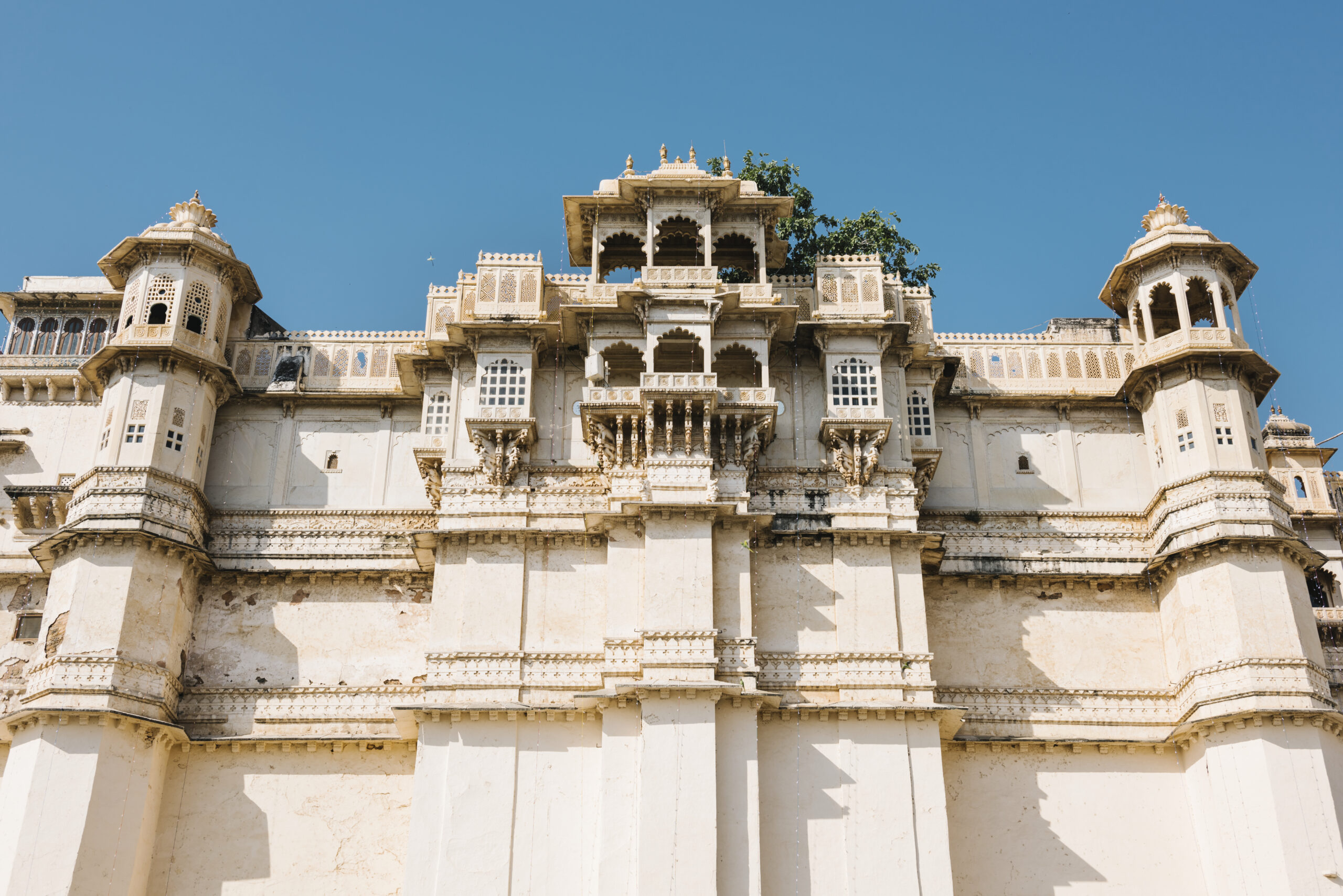 architectural-city-palace-udaipur-rajasthan-india